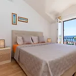With Parking Space Bol, Brac - 2899 Apartment Bol
